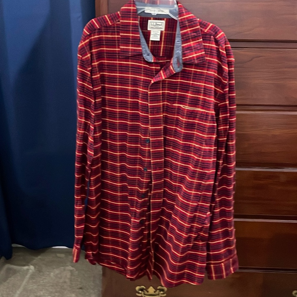 LL Bean men’s LT slightly fitted flannel shirt.  New no tags $45